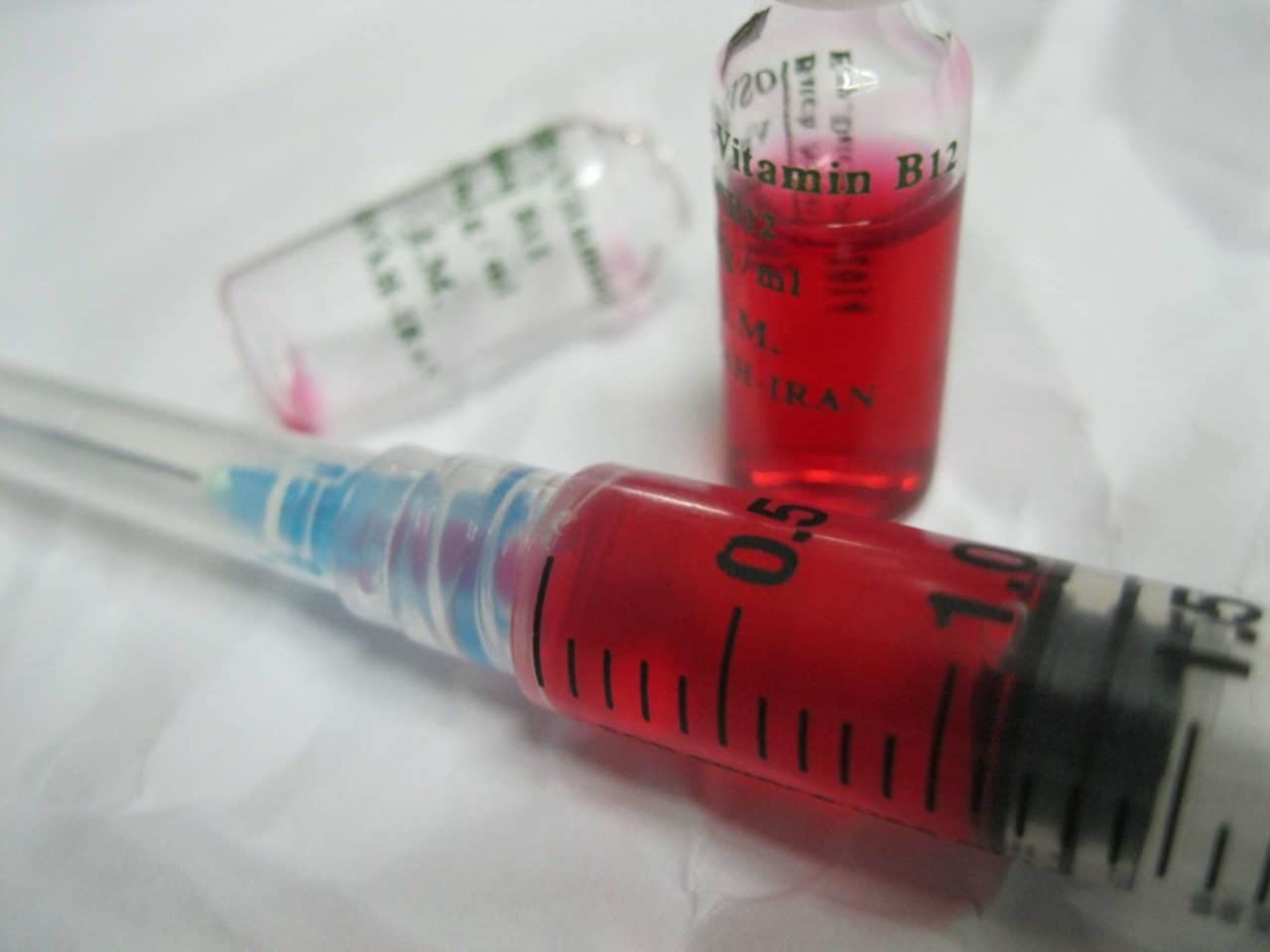 Vitamina B12 intramuscular, ¿para qué sirve?